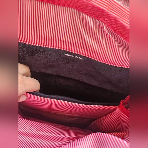 Herschel Little America™ Backpack - 30L Black/Tan - Picture 13 of 16